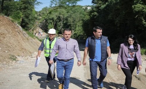 Projekti i rehabilitimit te fshatrave: Bashkia e Tiranes nis ndertimin e aksit te ri rrugor